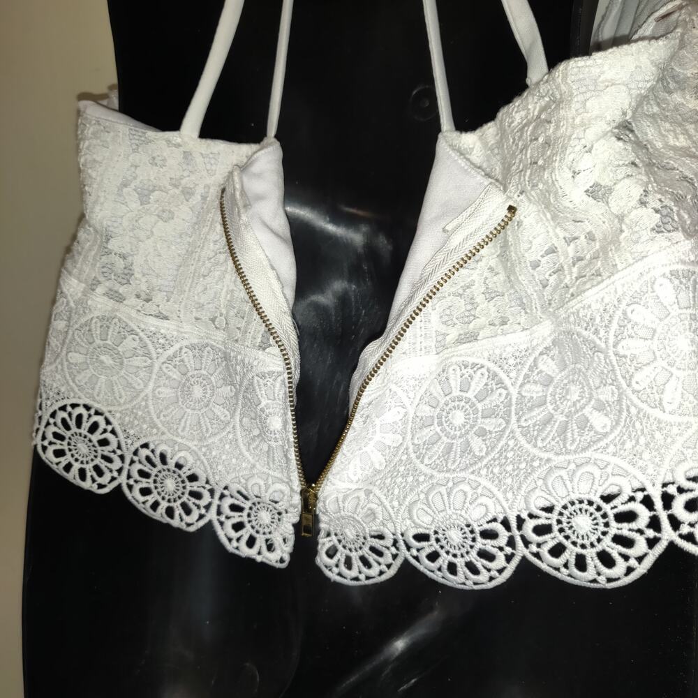 Charlotte Russe Y2K White Crop Top Lace Halter Strappy Boho Festival Hippie - Picture 7 of 16